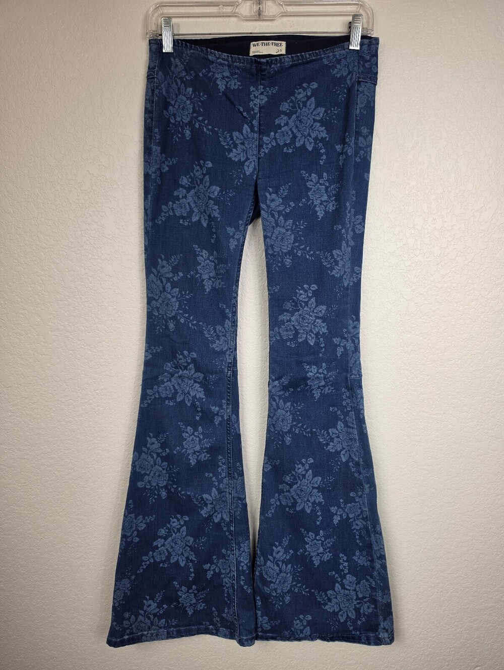 We The Free People Floral Print Flared Jeans Size 25